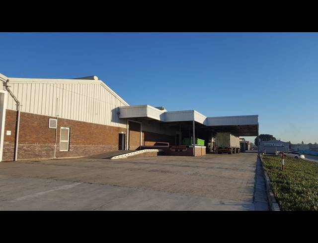 8,457M² WAREHOUSE RENTED IN BELLVILLE CENTRAL
